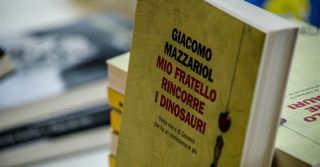 Mio fratello rincorre i dinosauri, storia mia e di Giovanni che ha un cromosoma in più