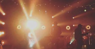 Luci e musica dal vivo: Martino Cerati ci spiega questo forte legame