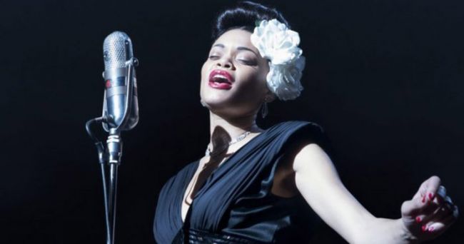 Gli Stati Uniti contro Billie Holiday, la travagliata e sofferta esistenza della leggendaria cantante jazz